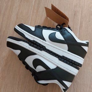 Nike dunk low next nature panda